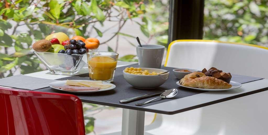 Hotel Kyriad Brive Ouest Restoran gambar