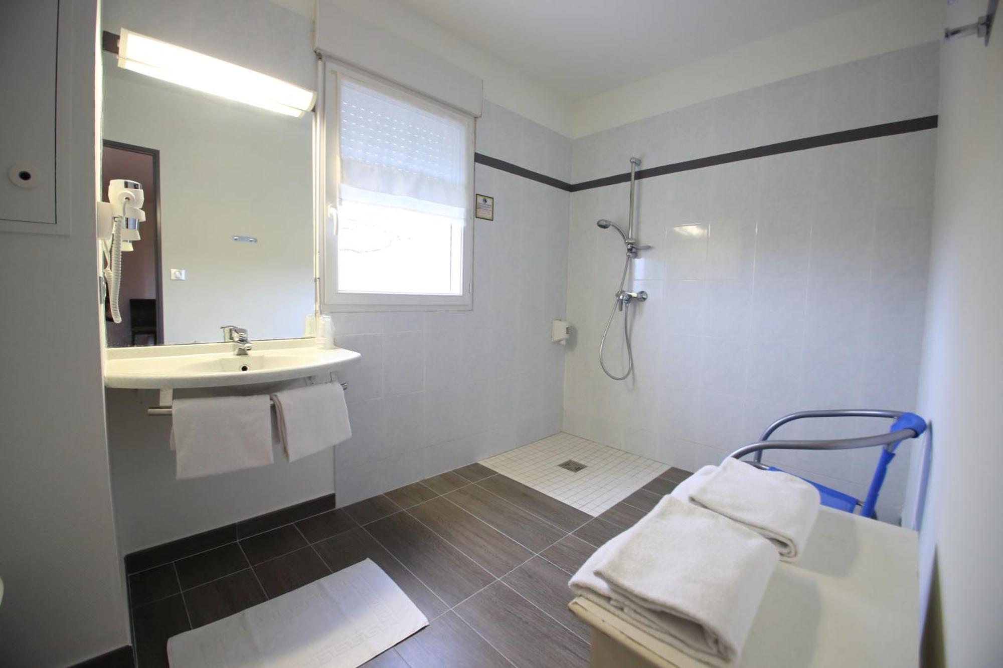 Hotel Kyriad Brive Ouest Luaran gambar