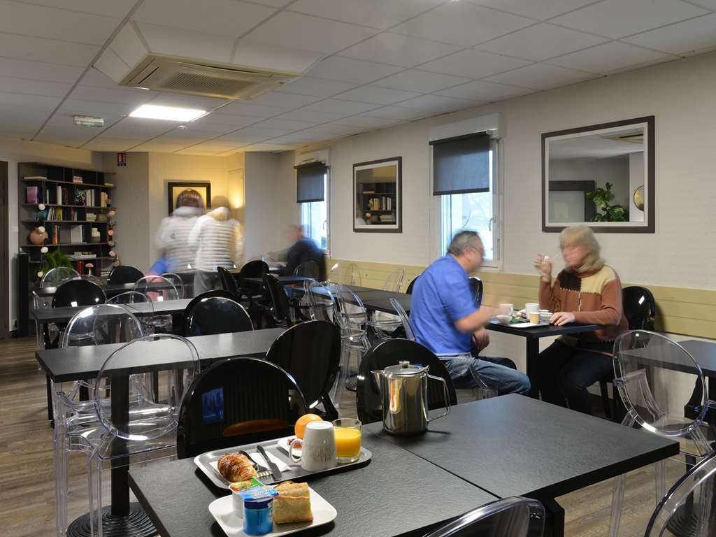 Hotel Kyriad Brive Ouest Restoran gambar